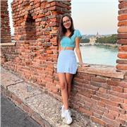 Ragazza di 22 anni offre ripetizioni e aiuto compiti a ragazzi di elementari e medie